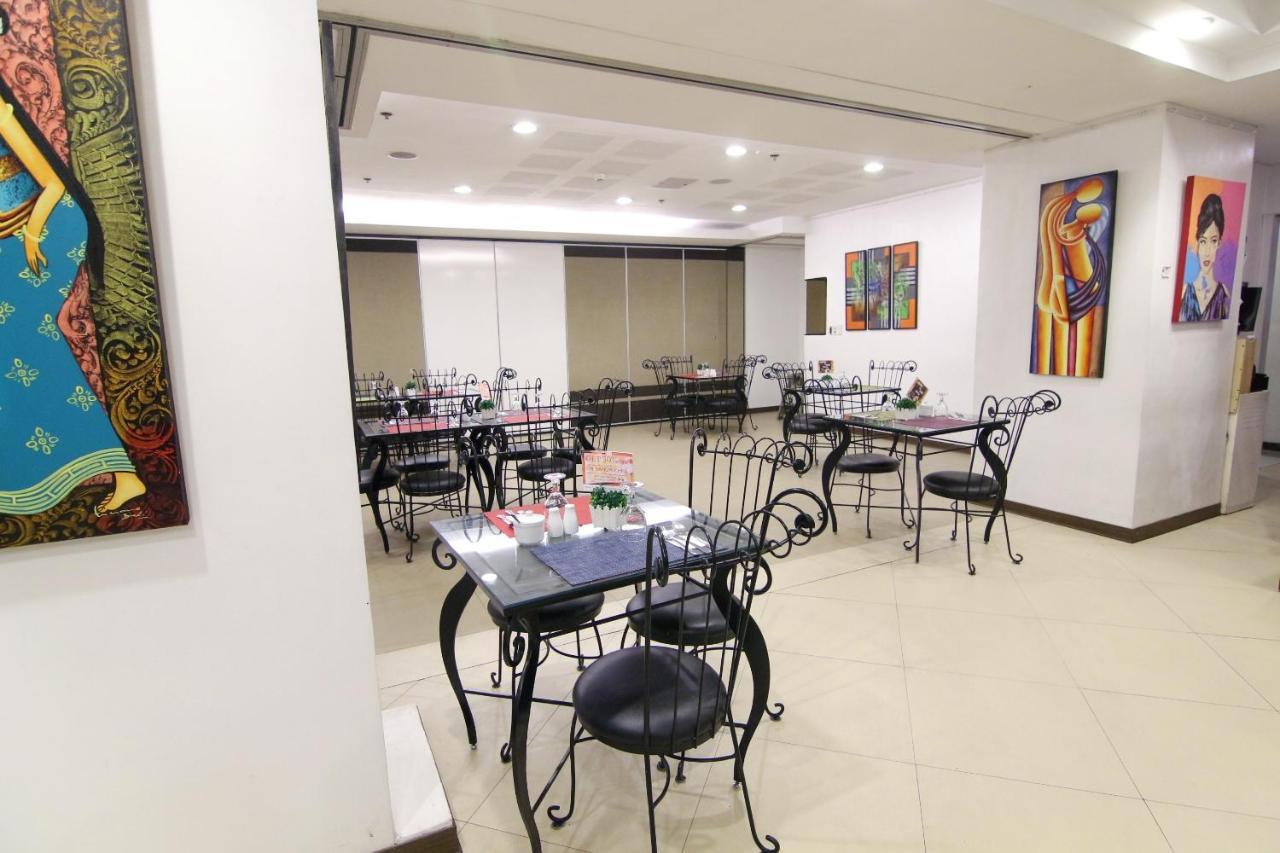 Oyo 103 Artina Suites Hotel Makati City Екстер'єр фото