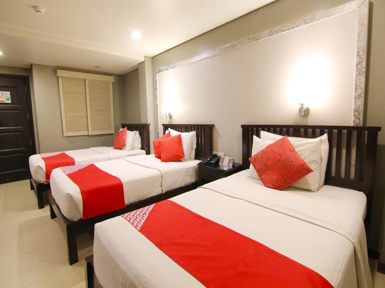 Oyo 103 Artina Suites Hotel Makati City Екстер'єр фото