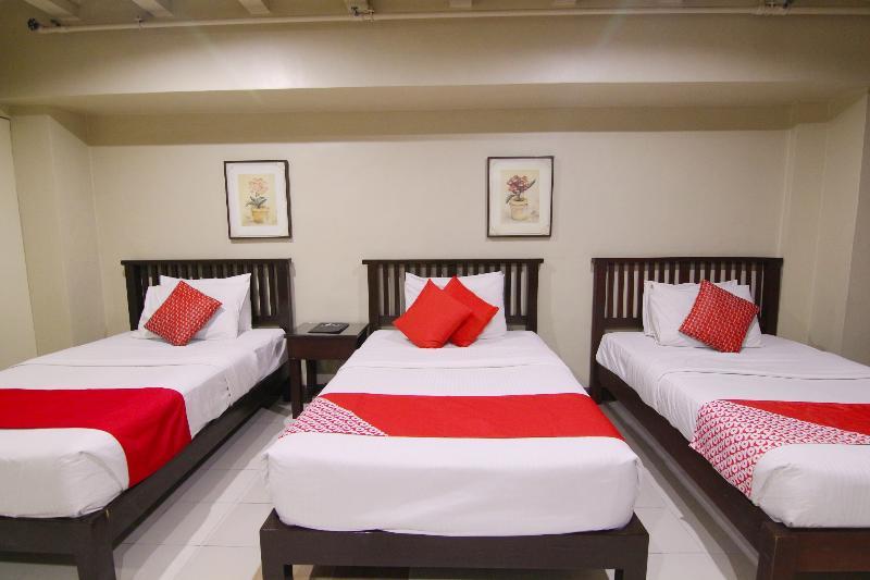 Oyo 103 Artina Suites Hotel Makati City Екстер'єр фото